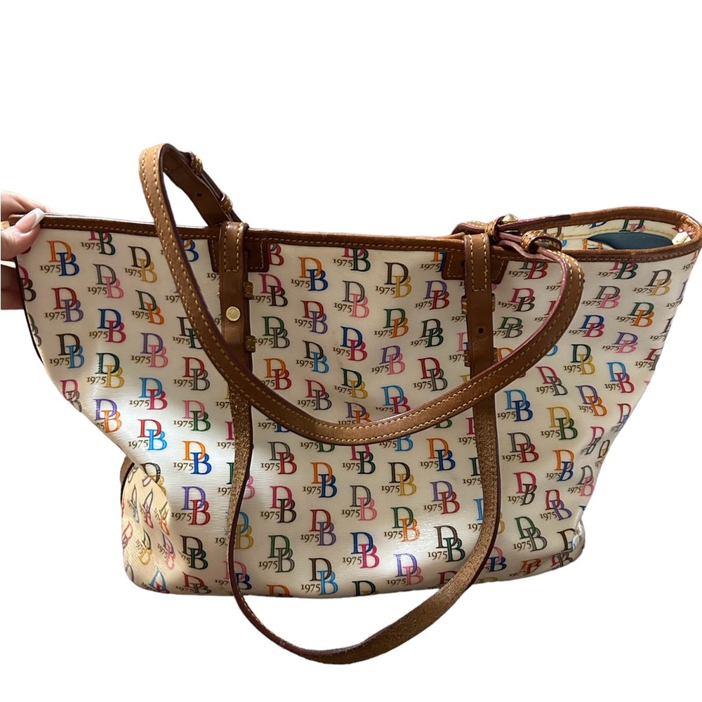 AUTHENTIC DOONEY AND BOURKE
